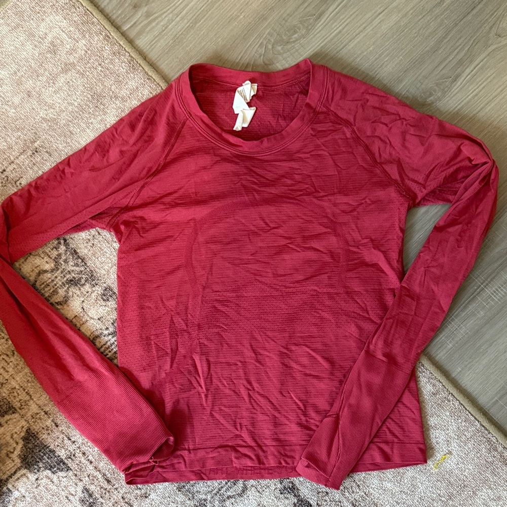 Lululemon Athletica Switfly Long Sleeve Tee in Vintage Rose